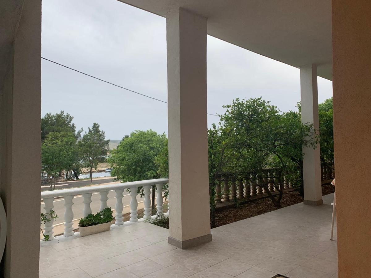 Apartmani Spomenka Селине Экстерьер фото