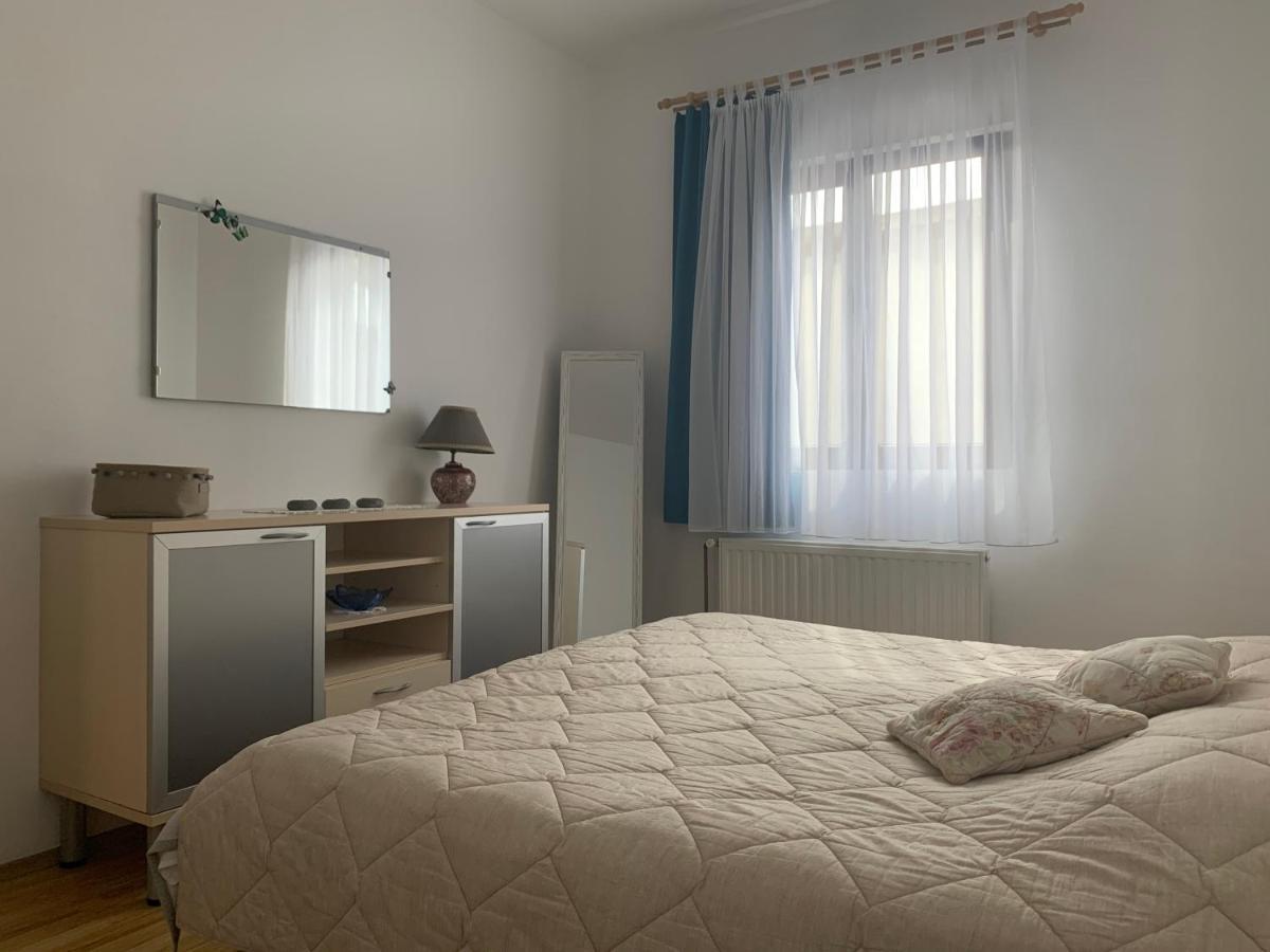 Apartmani Spomenka Селине Экстерьер фото