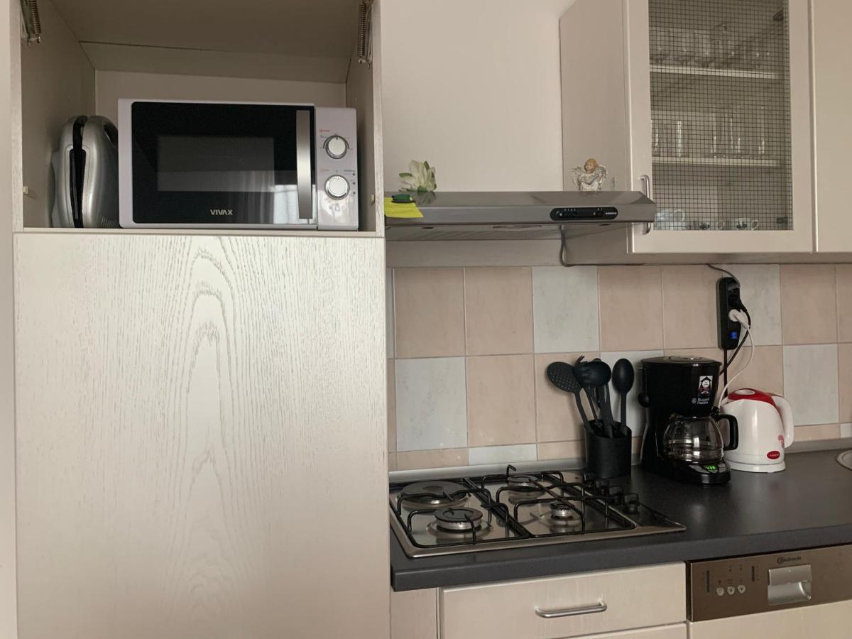 Apartmani Spomenka Селине Экстерьер фото