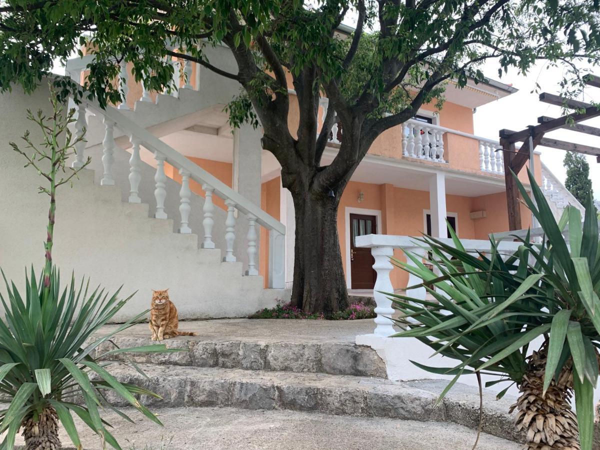 Apartmani Spomenka Селине Экстерьер фото