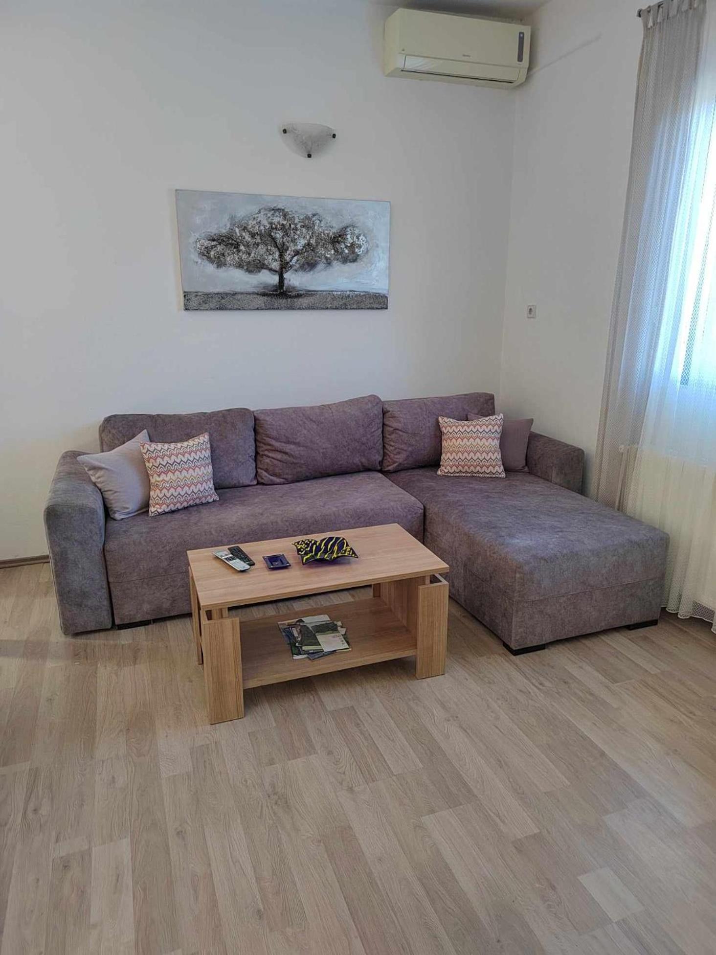 Apartmani Spomenka Селине Экстерьер фото
