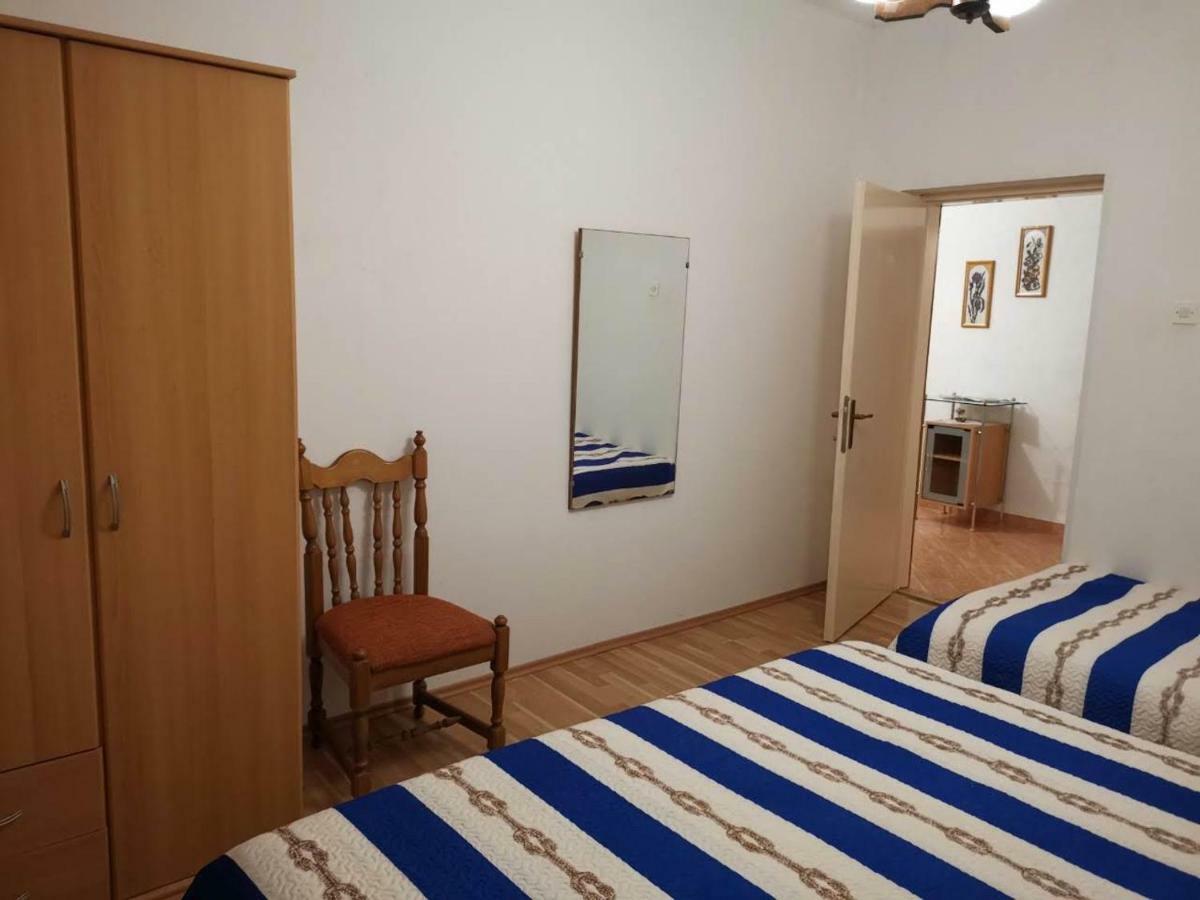 Apartmani Spomenka Селине Экстерьер фото