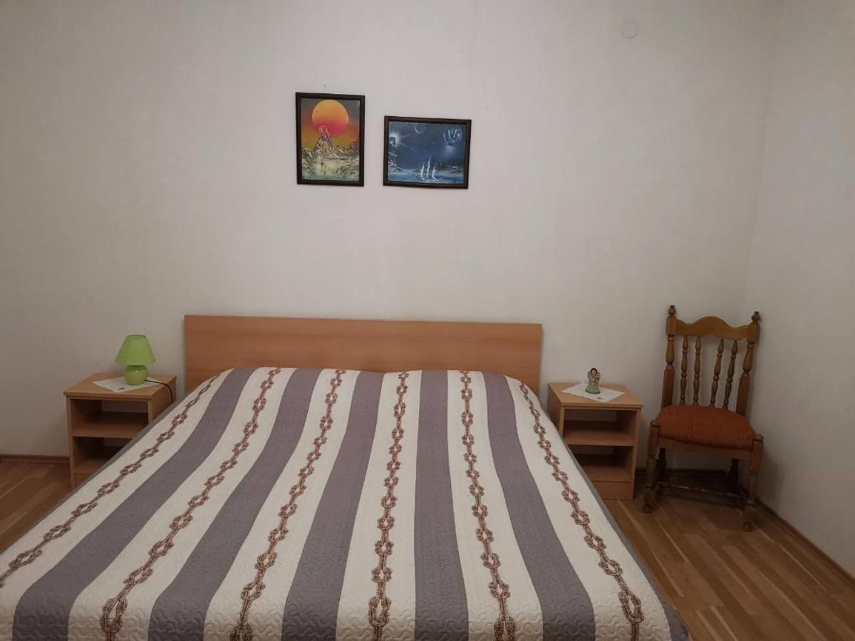 Apartmani Spomenka Селине Экстерьер фото