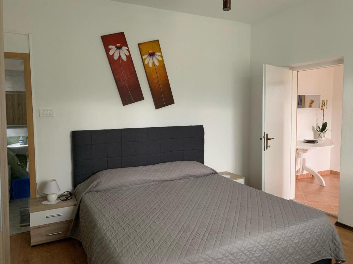 Apartmani Spomenka Селине Экстерьер фото